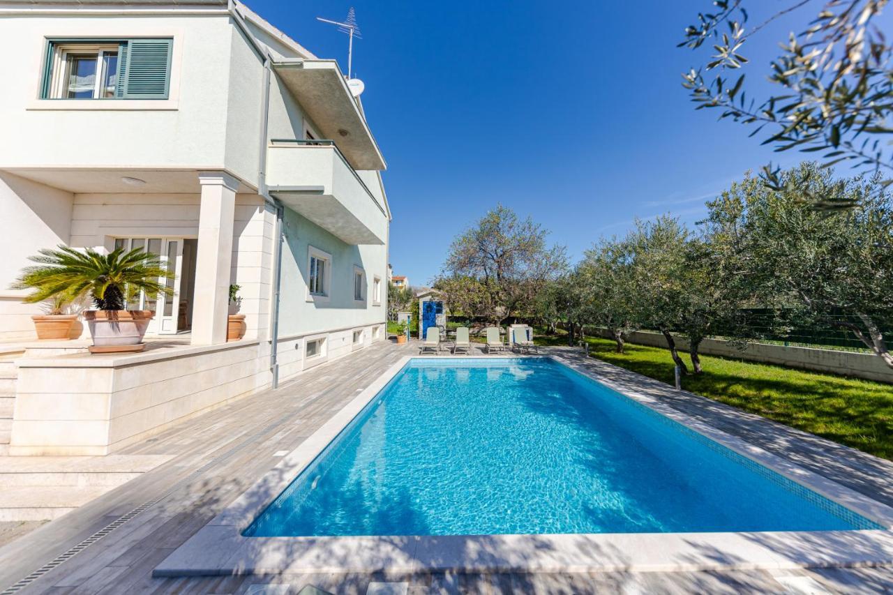 Appartement The Olive Poolhouse à Split Extérieur photo