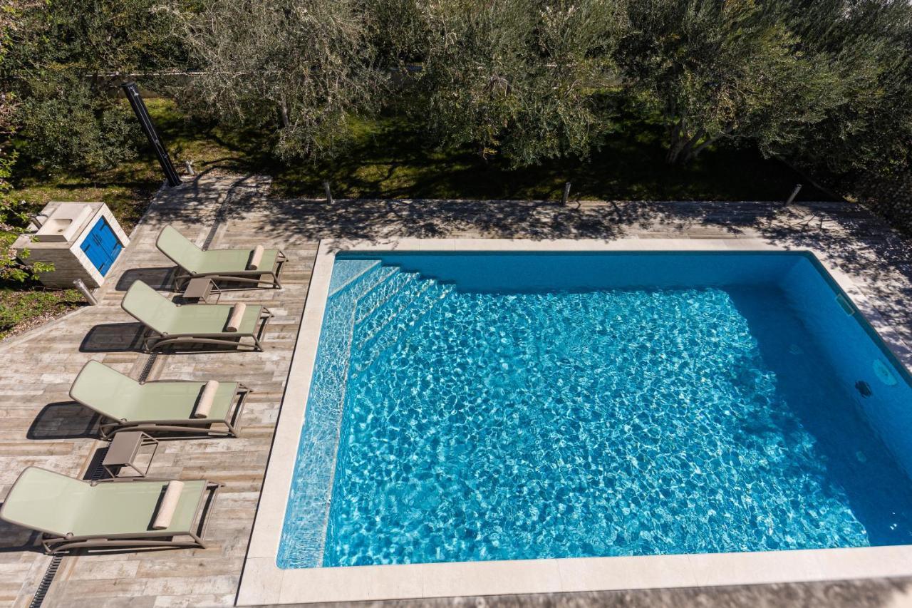 Appartement The Olive Poolhouse à Split Extérieur photo