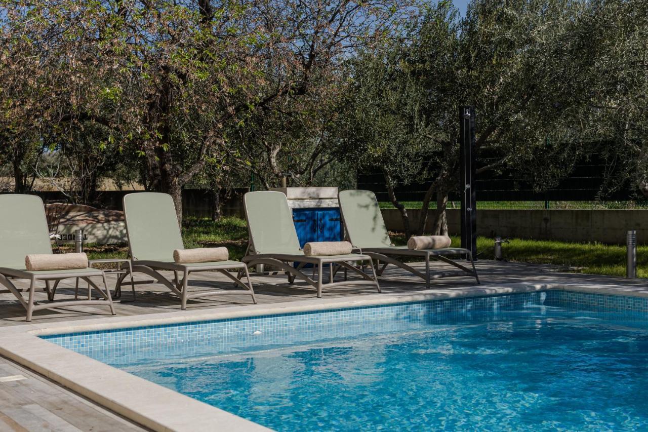 Appartement The Olive Poolhouse à Split Extérieur photo