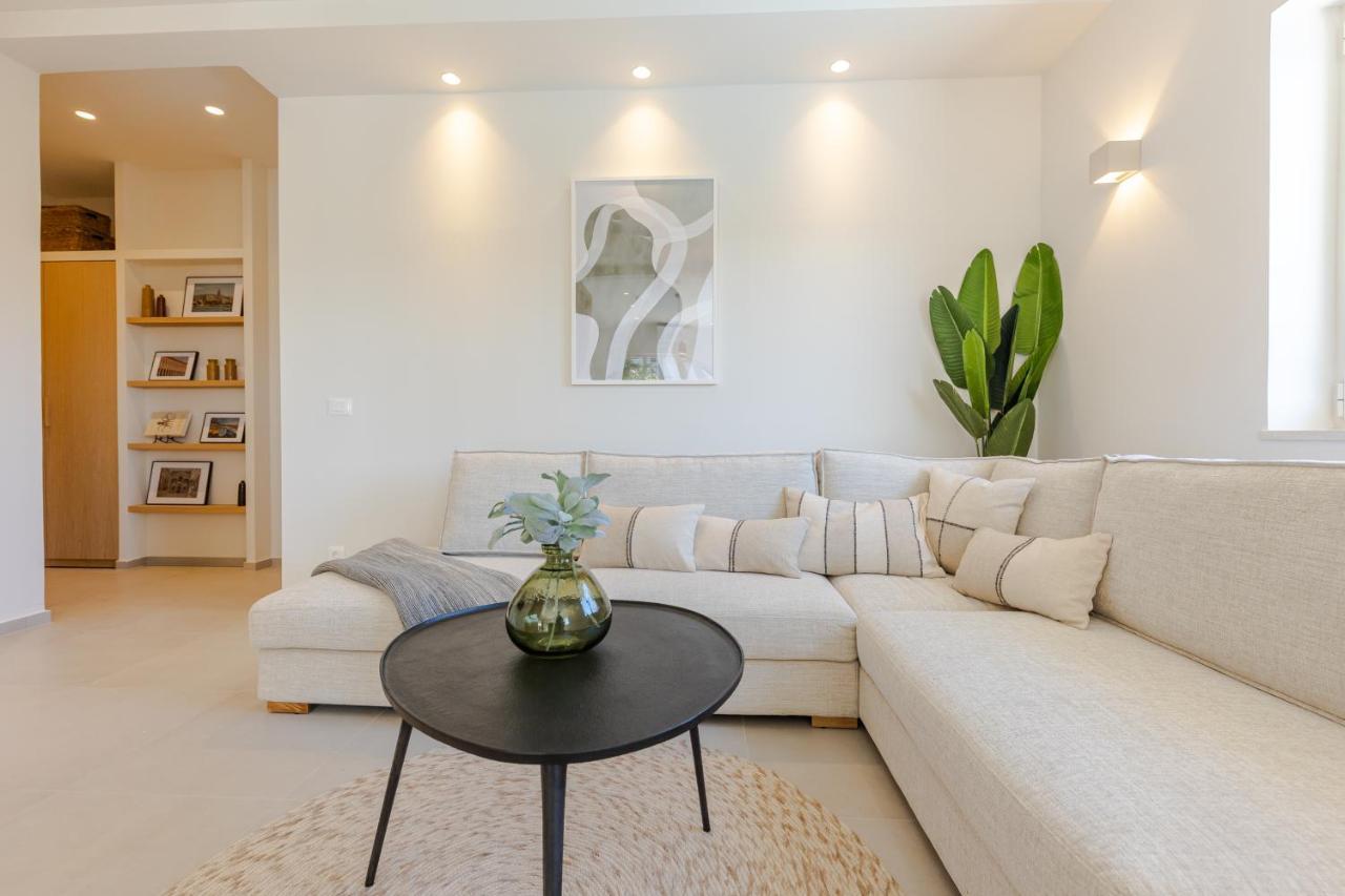 Appartement The Olive Poolhouse à Split Extérieur photo