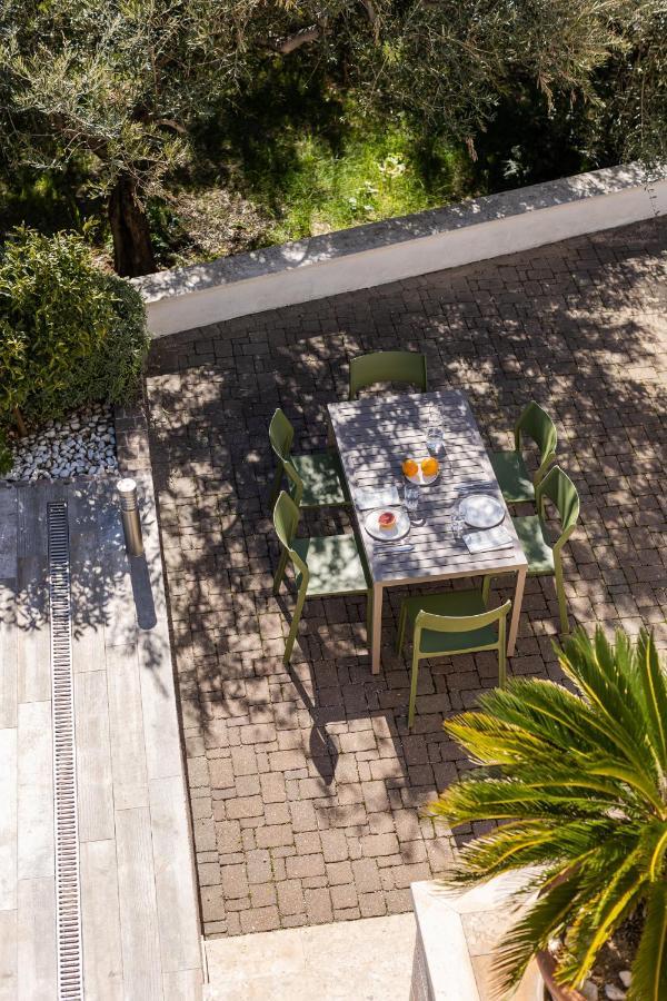 Appartement The Olive Poolhouse à Split Extérieur photo